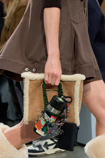 Look 74